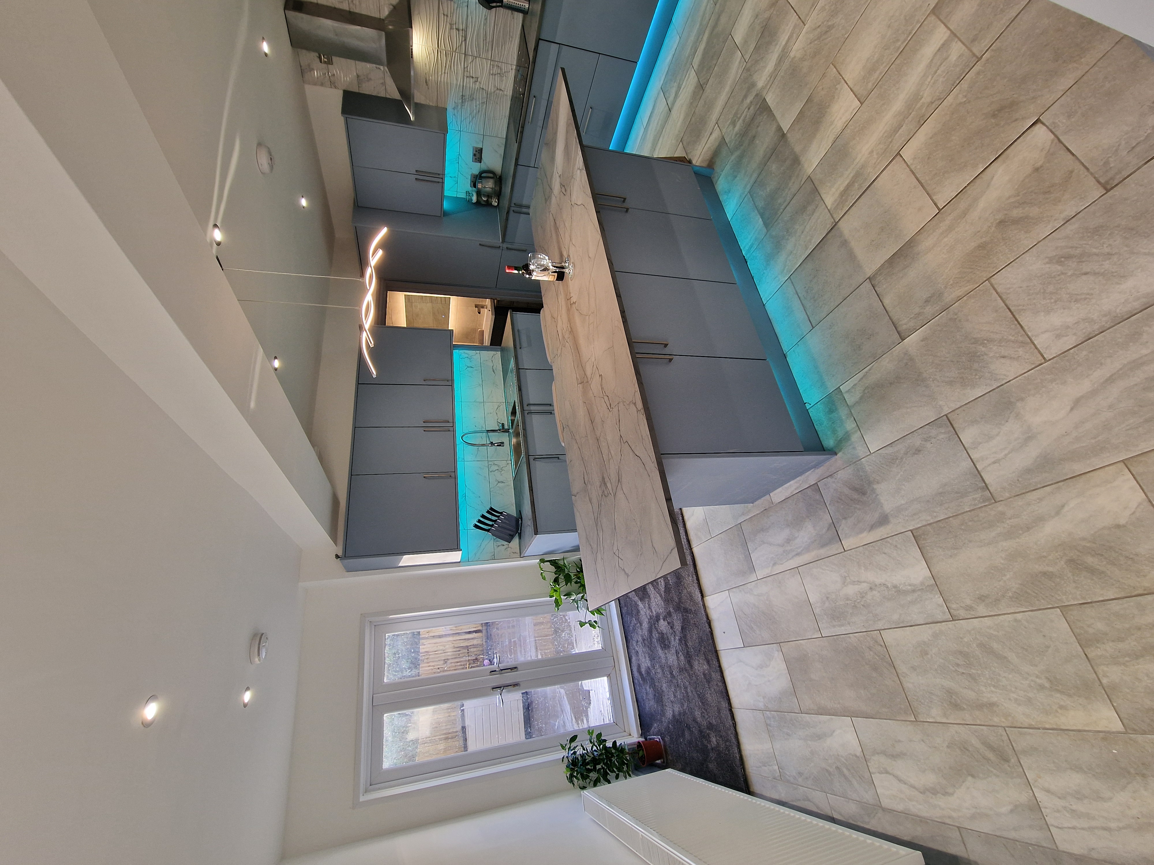 6 Riverside kitchen